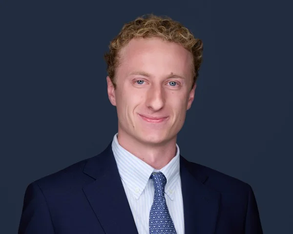 Professional financial services headshot example 4 - Main Line photography by Images by IBA