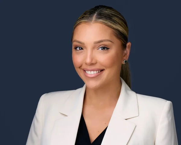 Professional financial services headshot example 5 - Main Line photography by Images by IBA